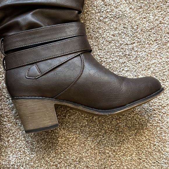 Journee Collection Tall Brown Boots - Picture 6 of 9